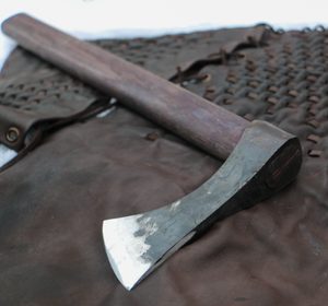 FRANCISCA THROWING AXE - SHARP BLADES - THROWING KNIVES{% if kategorie.adresa_nazvy[0] != zbozi.kategorie.nazev %} - WEAPONS - SWORDS, AXES, KNIVES{% endif %}