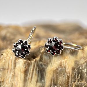 FLORA, silver earrings with garnets, Ag 925/1000