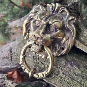 Lion, historical knocker - brass