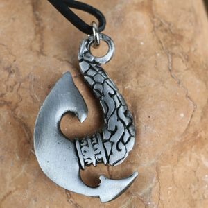 MAORI HOOK PENDANT SO CALLED HEI MATAU - MIDDLE AGES, OTHER PENDANTS{% if kategorie.adresa_nazvy[0] != zbozi.kategorie.nazev %} - JEWELLERY - BRONZE, ZINC{% endif %}