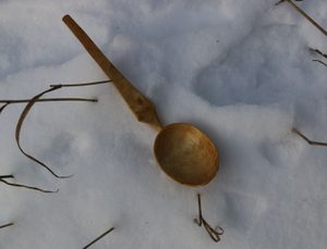 BETULA, CUILLÈRE EN BOULEAU SCULPTÉE - SALLE À MANGER D'ÉPOQUE, TONNELLERIE{% if kategorie.adresa_nazvy[0] != zbozi.kategorie.nazev %} - BOIS ET SCULPTURES{% endif %}