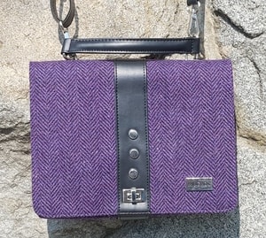 FIONA SHOULDER BAG, PURPLE, WOOL - WOOLEN HANDBAGS & BAGS{% if kategorie.adresa_nazvy[0] != zbozi.kategorie.nazev %} - WOOLEN PRODUCTS, IRELAND{% endif %}