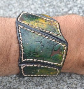 REPTILE, HANDCRAFTED LEATHER WRISTBAND - WRISTBANDS{% if kategorie.adresa_nazvy[0] != zbozi.kategorie.nazev %} - LEATHER PRODUCTS{% endif %}