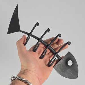 Fischskelett-Aufhänger