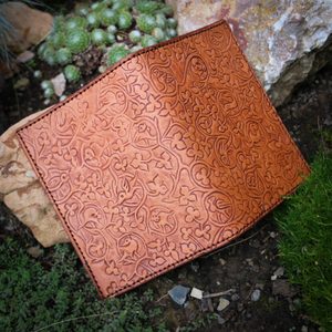 MEDIEVAL LEATHER BOOK CASE A6 - GOTICA - ANDERE LEDERPRODUKTE{% if kategorie.adresa_nazvy[0] != zbozi.kategorie.nazev %} - LEDERPRODUKTE{% endif %}