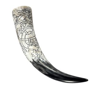 RINGERIKE - Dragon, carved drinking horn