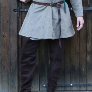 Pantalon fendu, médiéval