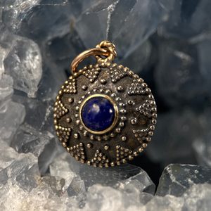 ISOLDA, lapis, bronze pendant