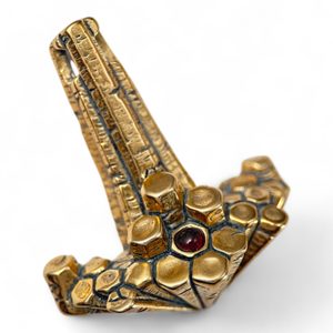 DIMMUBORGIR - THOR HAMMER, Basalt columns, bronze pendant