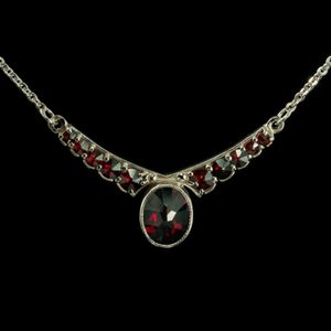 LORINA, GARNET, CZECH JEWEL, NECKLACE - GARNET JEWELRY - CZECH MADE{% if kategorie.adresa_nazvy[0] != zbozi.kategorie.nazev %} - SILVER JEWELLERY{% endif %}