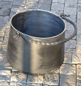 Iron Cauldron 5 L