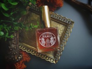 BRAGI, NORSE GODS SCENT, NATURAL MAGIC OIL - MAGICAL OILS{% if kategorie.adresa_nazvy[0] != zbozi.kategorie.nazev %} - MAGIC{% endif %}