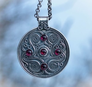 BATTERSEA, LUXURY BRYTHONIC JEWEL INSPIRED BY THE FIND, GEMSTONES, PENDANT, SILVER 925, 11 G - PENDANTS{% if kategorie.adresa_nazvy[0] != zbozi.kategorie.nazev %} - SILVER JEWELLERY{% endif %}