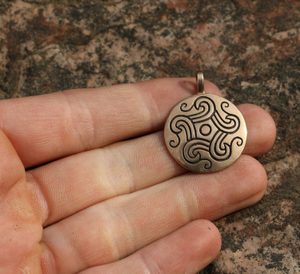 BRONZE AGE SUN, BRONZE PENDANT - PENDANTS, NECKLACES{% if kategorie.adresa_nazvy[0] != zbozi.kategorie.nazev %} - JEWELLERY - BRONZE, ZINC{% endif %}