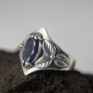 SHAMROCK, ring, iolite, sterling silver