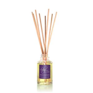 HEATHER AND WILD BERRIES REED DIFFUSER, SCOTLAND - DIFFUSEURS DE PARFUM{% if kategorie.adresa_nazvy[0] != zbozi.kategorie.nazev %} - HOME DECOR{% endif %}