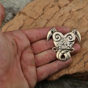 HEART OF THE NORTH, Hugin and Munin, bronze viking pendant