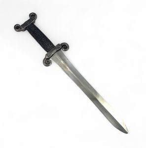 Glas Gaibhnenn, Celtic dagger/sword