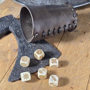 ALEA GOTHICA, leather cup and dice, 6 pieces