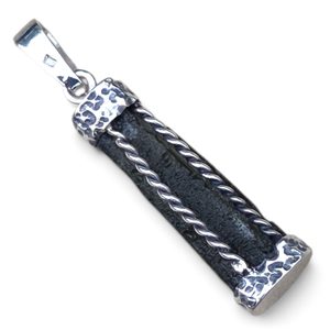 Pendentif en argent avec un vltavine naturel, Ag 925