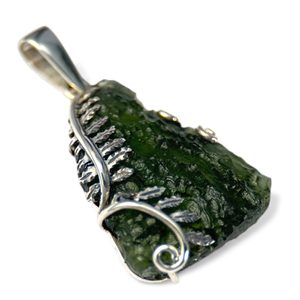 Fougère, pendentif en argent avec MOLDAVITE