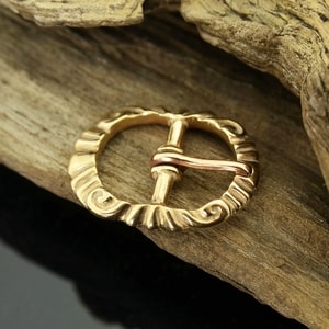 Boucle historique, bronze VIII.