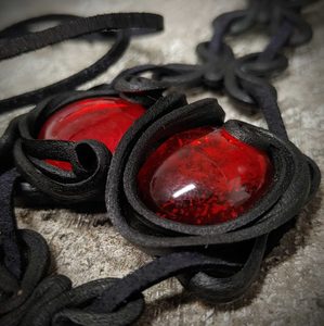 NECKLACE RED GLASS - FANTASY JEWELS{% if kategorie.adresa_nazvy[0] != zbozi.kategorie.nazev %} - JEWELLERY - BRONZE, ZINC{% endif %}