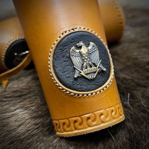 AQUILA - EAGLE S.P.Q.R. LEATHER BRACERS - LEATHER ARMOUR/GLOVES{% if kategorie.adresa_nazvy[0] != zbozi.kategorie.nazev %} - ARMOUR HELMETS, SHIELDS{% endif %}