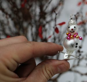 SNOWMAN, YULE DECORATION FROM BOHEMIA - WEIHNACHTSDEKORATIONEN{% if kategorie.adresa_nazvy[0] != zbozi.kategorie.nazev %} - FIGUREN, DEKORATIONEN{% endif %}