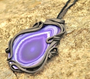 AGATE PENDANT PURPLE, NECKLACE - FANTASY JEWELS{% if kategorie.adresa_nazvy[0] != zbozi.kategorie.nazev %} - JEWELLERY - BRONZE, ZINC{% endif %}