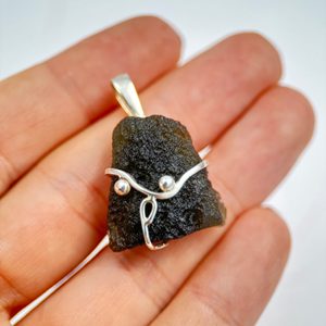 NUBILA, silver pendant, Moldavite Ag 925