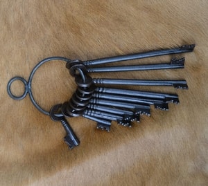 SET OF HISTORICAL KEYS, COSTUME ACCESSORY - PRODUITS FORGÉS{% if kategorie.adresa_nazvy[0] != zbozi.kategorie.nazev %} - FER FORGÉ ET MONNAIE{% endif %}