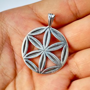 SVARGA, pendentif en argent, type 1