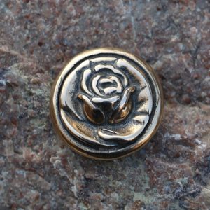 ROSE, BUTTON, BRONZE - COSTUME BROOCHES, FIBULAE{% if kategorie.adresa_nazvy[0] != zbozi.kategorie.nazev %} - JEWELLERY - BRONZE, ZINC{% endif %}