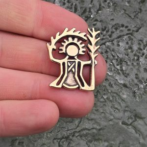 AKKA, Samische Göttin der Fruchtbarkeit, Anhänger aus Bronze