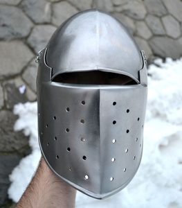 GOTHIC VISOR HELMET - MEDIEVAL HELMETS{% if kategorie.adresa_nazvy[0] != zbozi.kategorie.nazev %} - ARMOUR HELMETS, SHIELDS{% endif %}