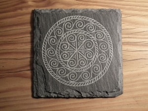 SPIRAL SLATE COASTER II - GARTENDEKO{% if kategorie.adresa_nazvy[0] != zbozi.kategorie.nazev %} - SKULPTURE, GARDEN DECOR{% endif %}