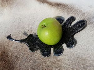 HAND FORGED OAK LEAF, BOWL - GEHÄMMERTE PRODUKTE{% if kategorie.adresa_nazvy[0] != zbozi.kategorie.nazev %} - SCHMIEDEARBEITEN, MINTAGE{% endif %}