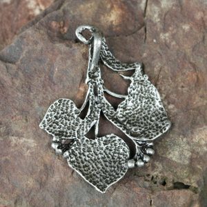 LIME LEAVES, SLAVIC TREE, PENDANT, ZINC, ANTIQUE SILVER - ALL PENDANTS, OUR PRODUCTION{% if kategorie.adresa_nazvy[0] != zbozi.kategorie.nazev %} - JEWELLERY - BRONZE, ZINC{% endif %}