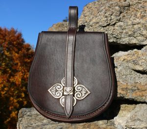 BORGAR, FRÜHMITTELALTERLICHE TASCHE - TASCHEN{% if kategorie.adresa_nazvy[0] != zbozi.kategorie.nazev %} - LEDERPRODUKTE{% endif %}