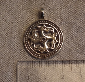 SLAVIC ANIMAL SHAPED SWASTIKA, BRONZE PENDANT - PENDANTS, NECKLACES{% if kategorie.adresa_nazvy[0] != zbozi.kategorie.nazev %} - JEWELLERY - BRONZE, ZINC{% endif %}