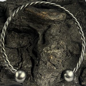 TORQUES, collier celtique forgé avec perles