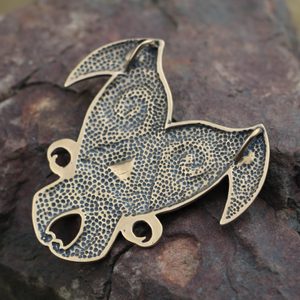 HEART OF THE NORTH, Hugin and Munin, bronze viking pendant