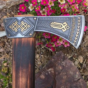 Hache de berger dorée, motifs ukrainiens, Transcarpatie