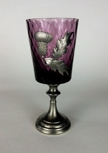 COLOUR OF THISTLE, GOBLET, GLASS AND PEWTER - HISTORICAL GLASS{% if kategorie.adresa_nazvy[0] != zbozi.kategorie.nazev %} - CERAMICS, GLASS{% endif %}