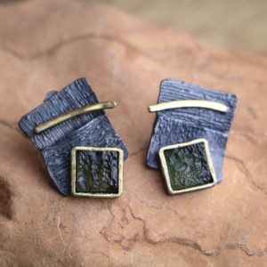 OASIS SILVER PENDANT WITH MOLDAVITE, GOLD PLATED - EARRINGS{% if kategorie.adresa_nazvy[0] != zbozi.kategorie.nazev %} - SILVER JEWELLERY{% endif %}