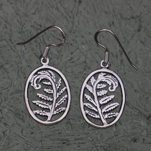 FOUGÈRE, BOUCLES D'OREILLES EN ARGENT - BOUCLES D'OREILLES - BIJOUX HISTORIQUE{% if kategorie.adresa_nazvy[0] != zbozi.kategorie.nazev %} - BIJOUX EN ARGENT{% endif %}