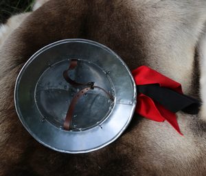 CHILD KETTLE HAT - MEDIEVAL HELMET - RÜSTKAMMER FÜR KINDER{% if kategorie.adresa_nazvy[0] != zbozi.kategorie.nazev %} - RÜSTUNGEN{% endif %}