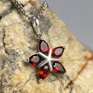 ERYDA, silver pendant, garnet Ag 925/1000