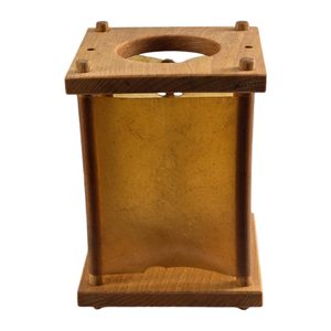 Lanterne historique - bois, parchemin, réplique décorative